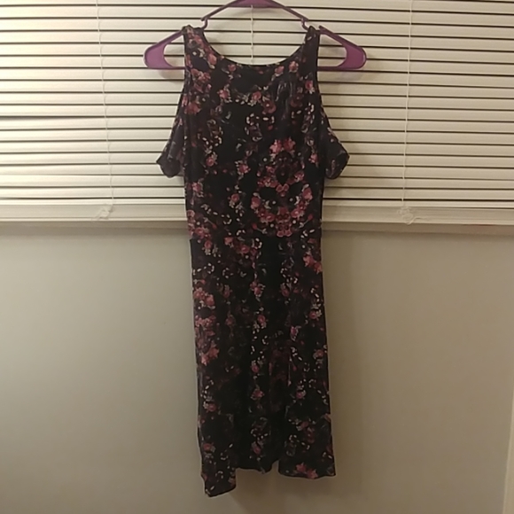 Hot Topic Skull Flower Dress - Picture 4 of 5